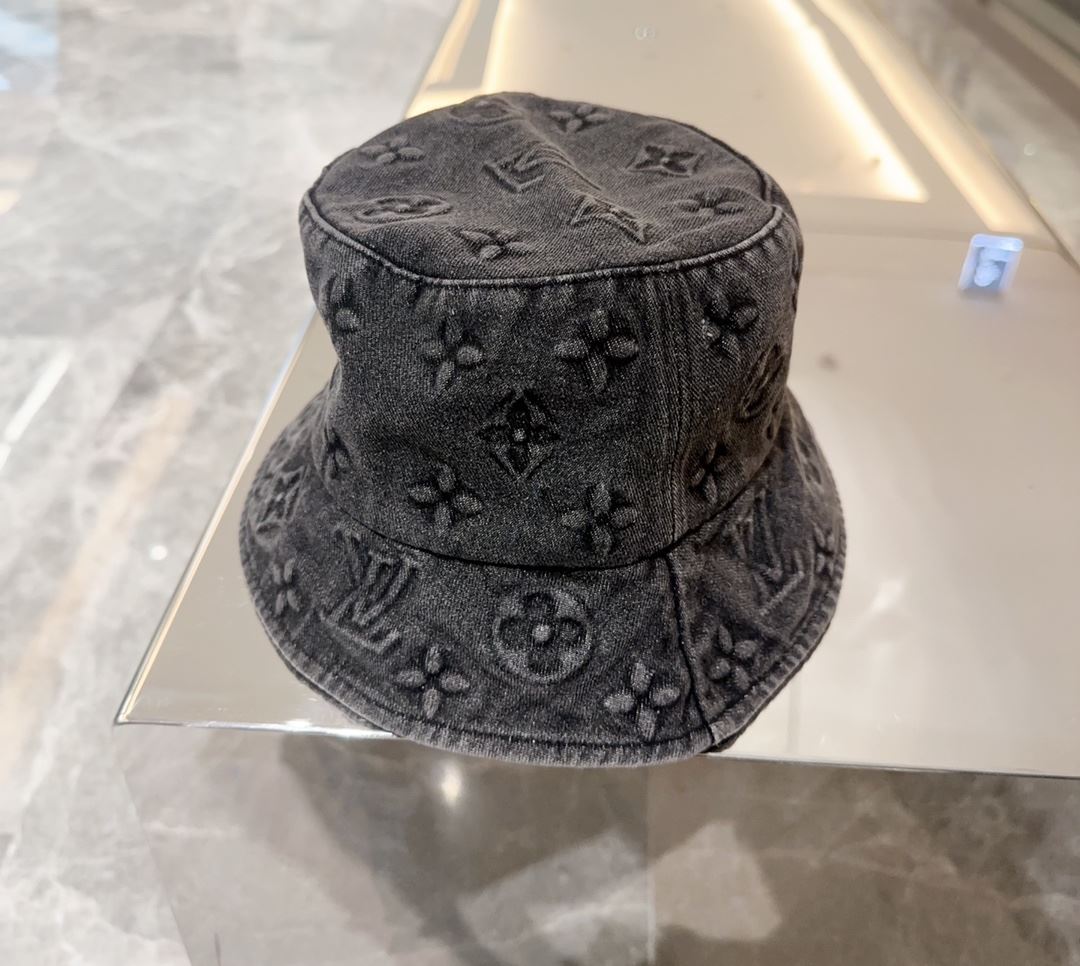 Louis Vuitton Caps